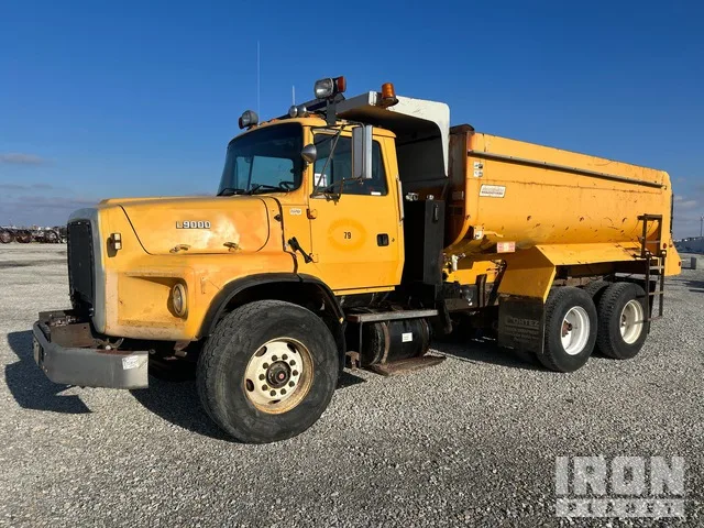 1996 Ford L9000