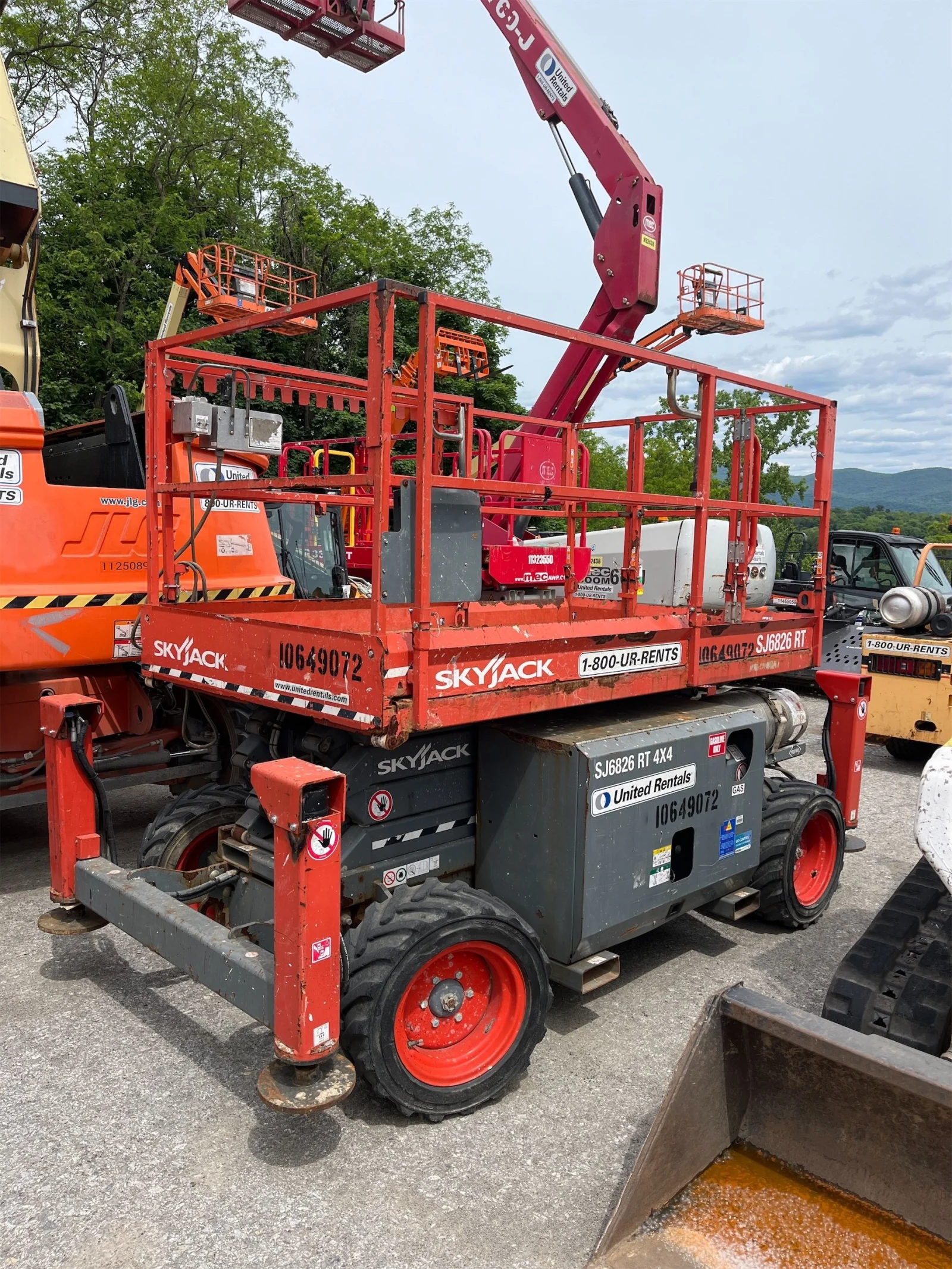 2017 Skyjack SJ6826RT Rough Terrain