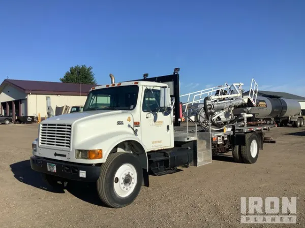 2000 International 4700