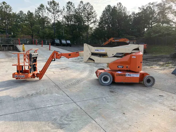 2008 JLG E400AJPN