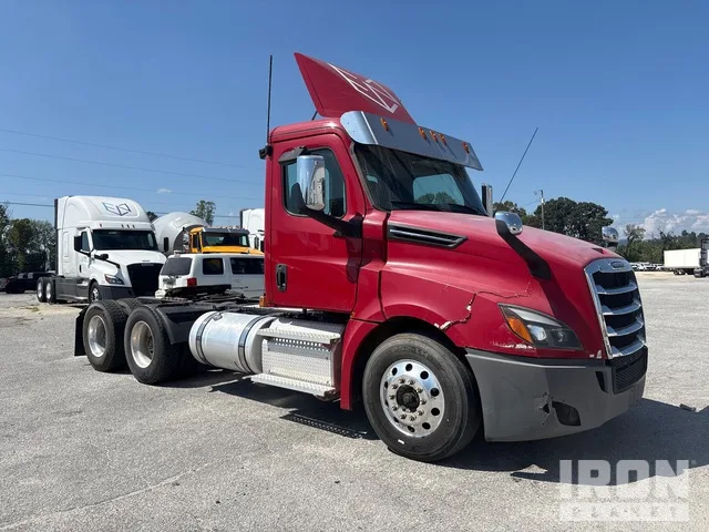 2019 Freightliner Cascadia 126