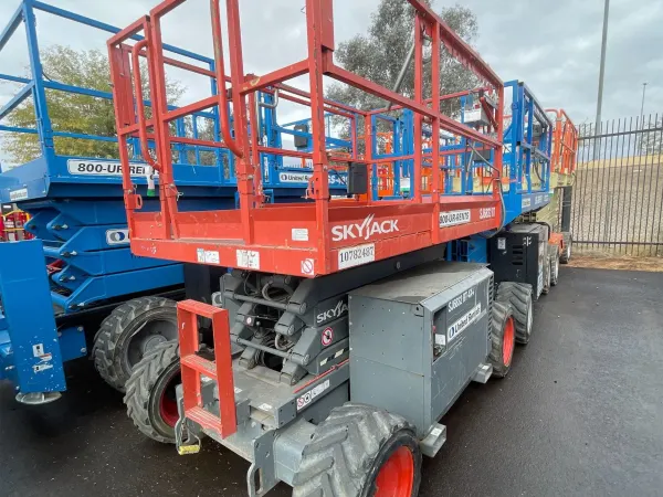2018 Skyjack SJ6832RT Rough Terrain