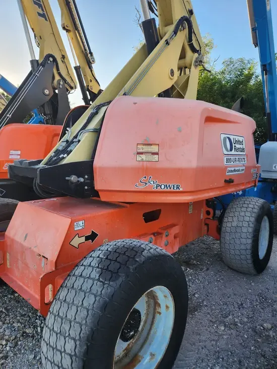 2017 JLG 600S
