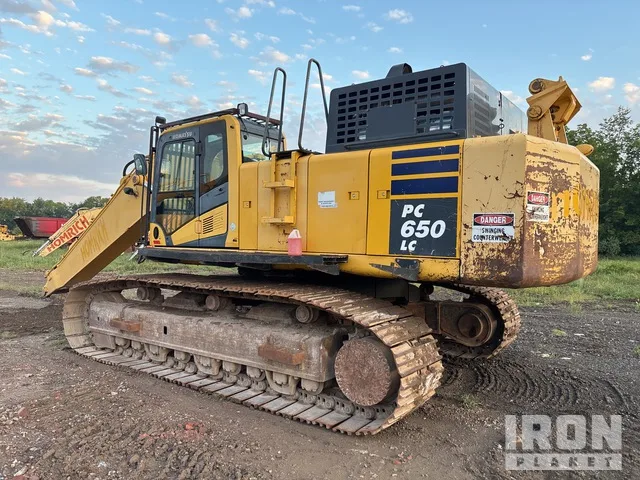 2017 Komatsu PC650LC-11