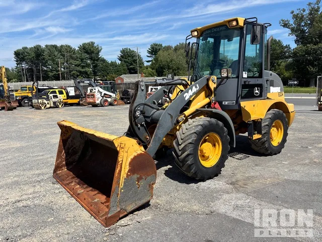2014 John Deere 244J