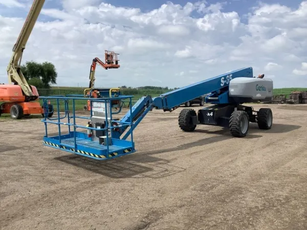 2018 Genie S-65