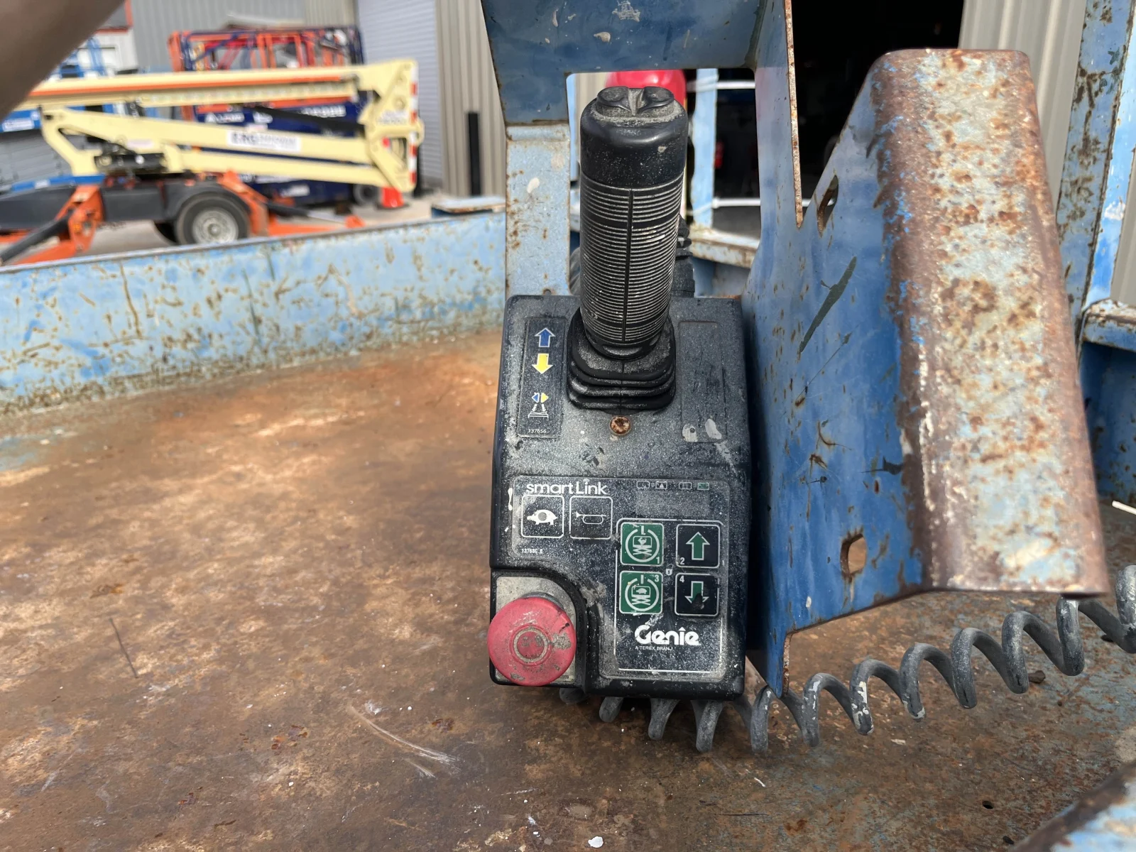 2012 Genie GS-3246