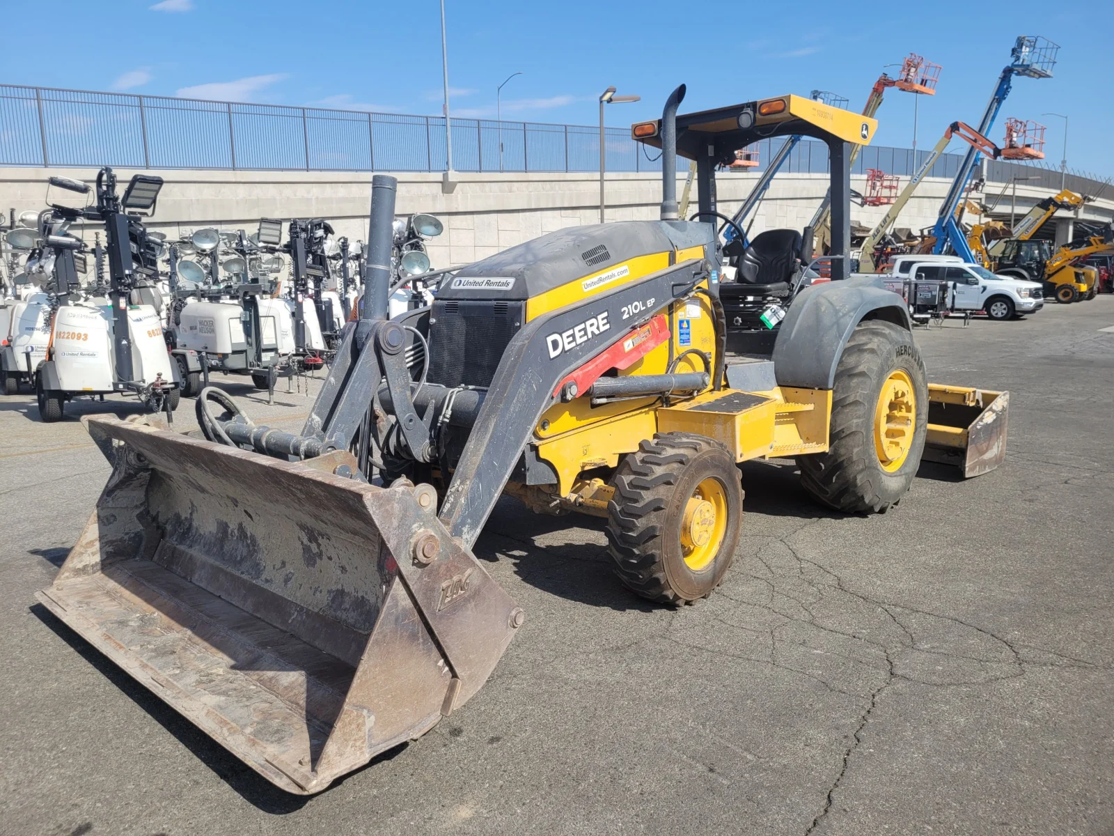 2019 John Deere 210L EP