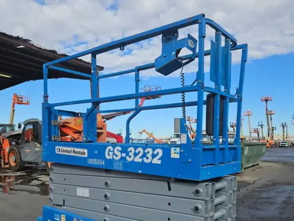 2019 Genie GS-3232