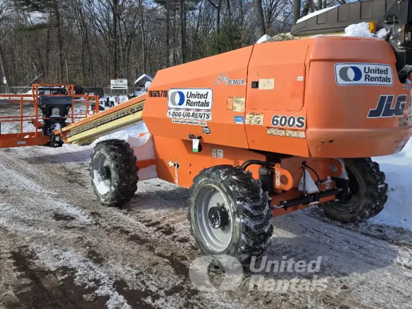 2017 JLG 600S