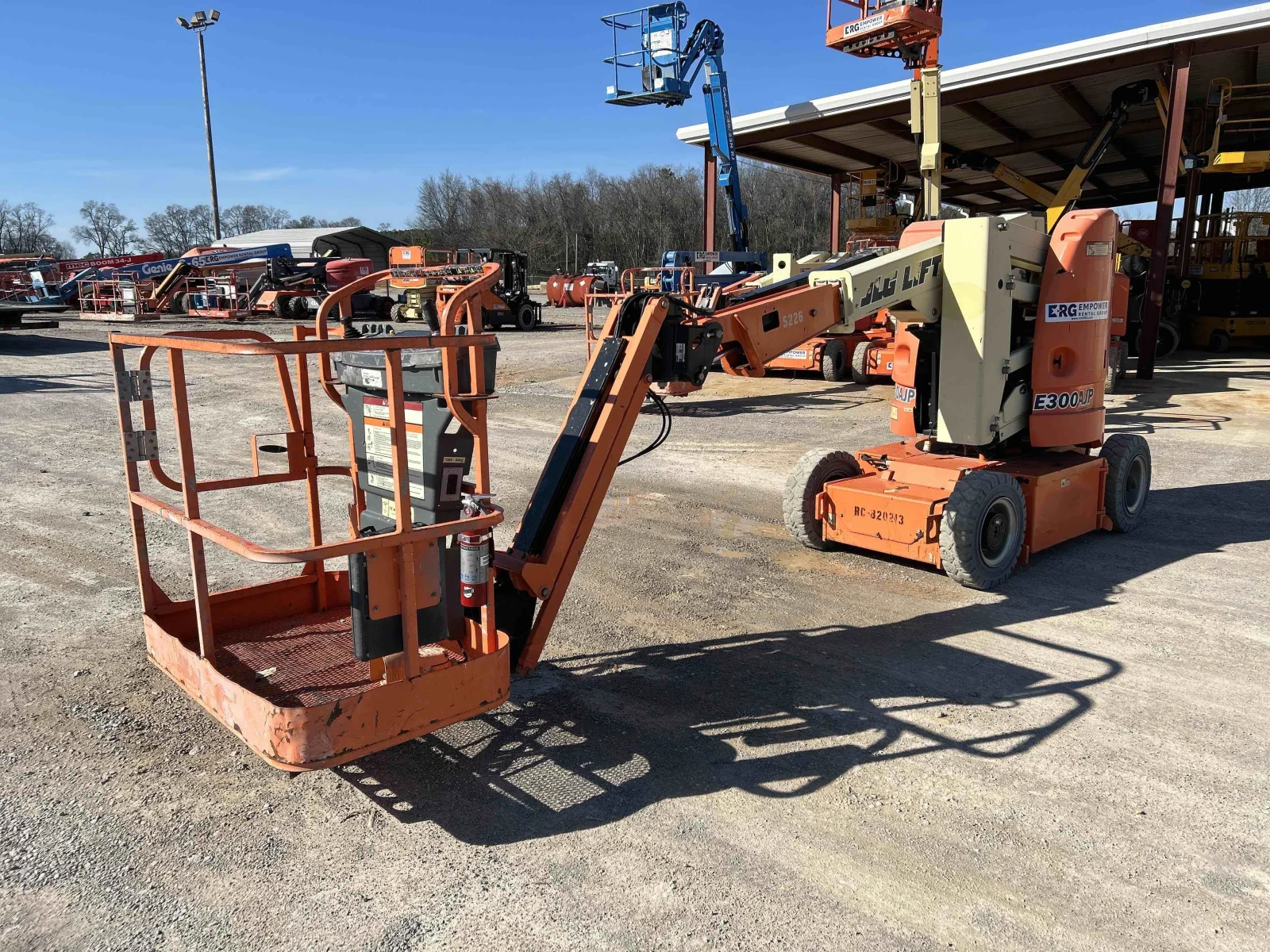 2013 JLG E300AJP