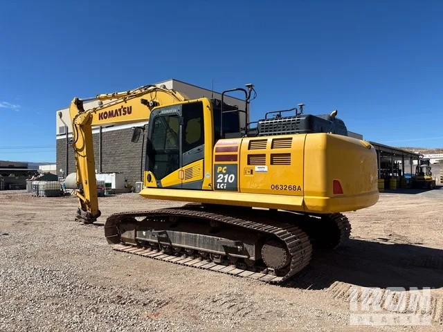 2017 Komatsu PC210LCI-11