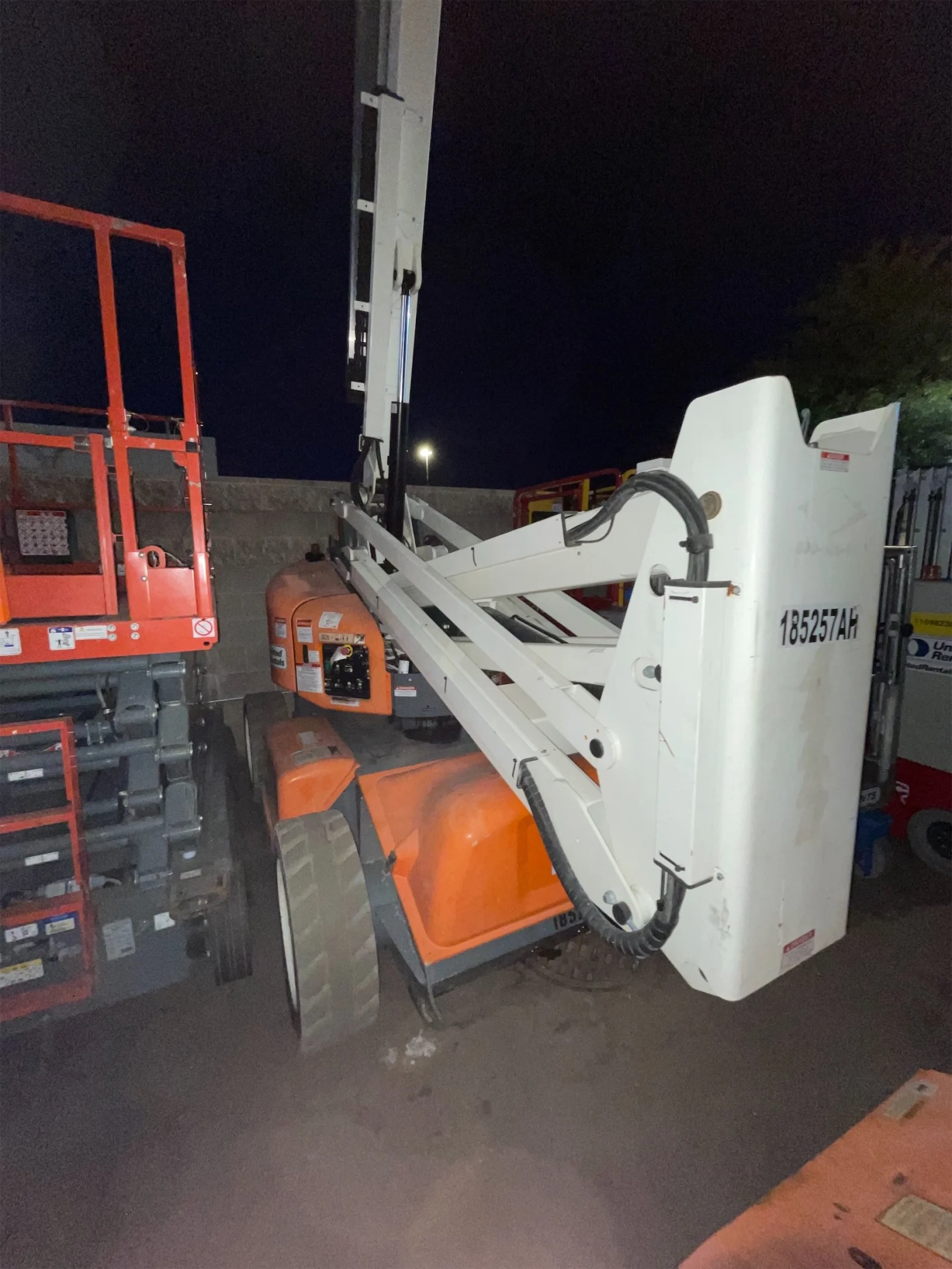 2017 Snorkel A46JE Articulating