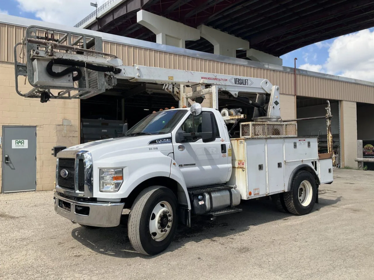 2019 FORD F-750