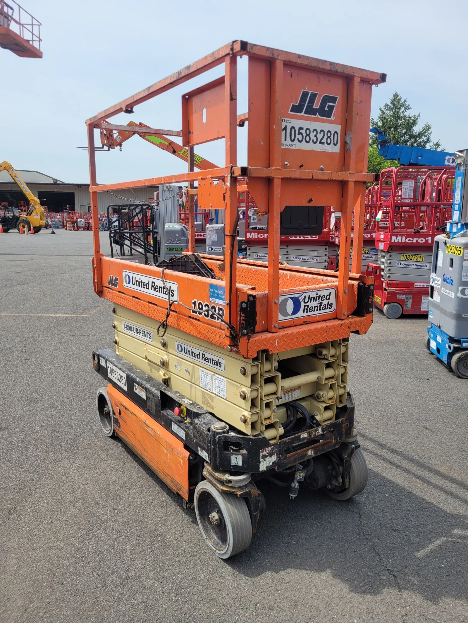 2017 JLG 1932R