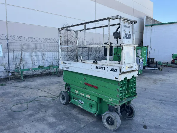 2017 JLG 2632ES