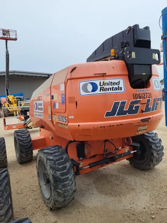 2017 JLG 600S