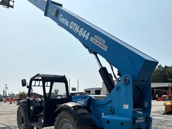 2017 Genie GTH-844