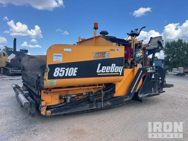 2021 Leeboy 8510E
