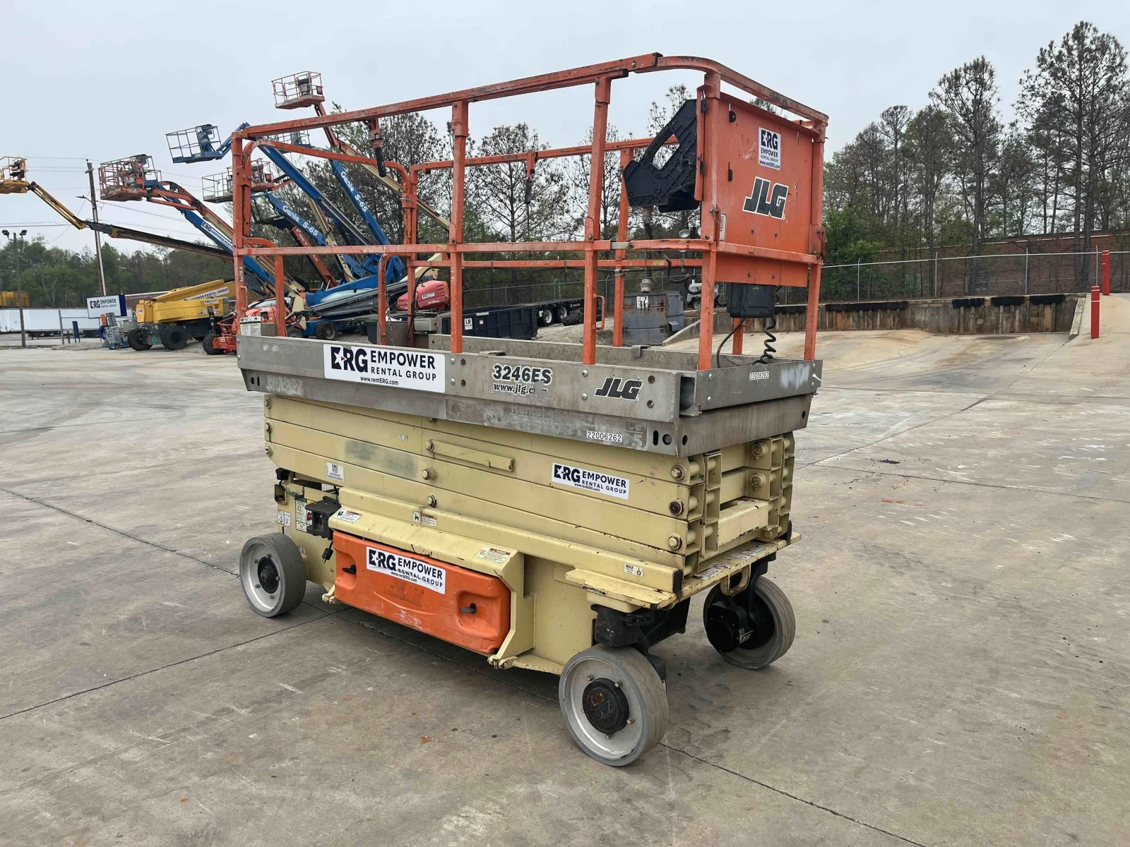 2007 JLG 3246ES