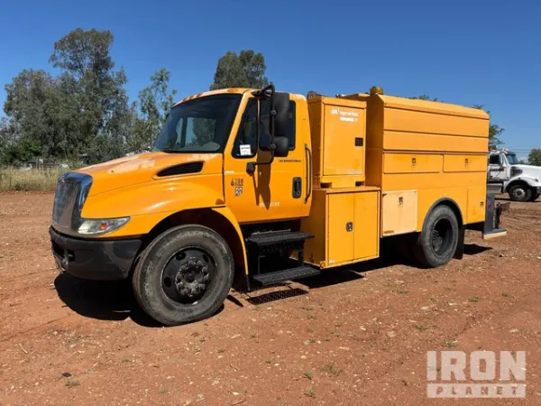 2003 International 4200