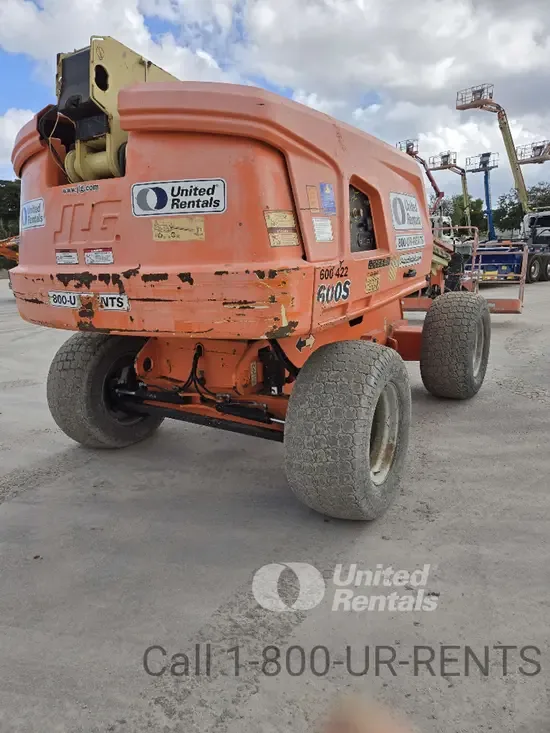 2017 JLG 600S