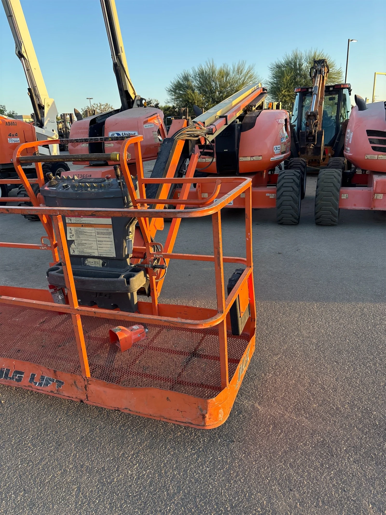 2017 JLG 600AJ Articulating