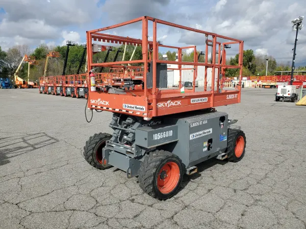 2017 Skyjack SJ6826RT-Rough-Terrain