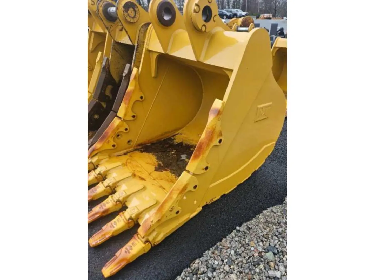 2019 Caterpillar 320 48INCH HEAVY DUTY BUCKET