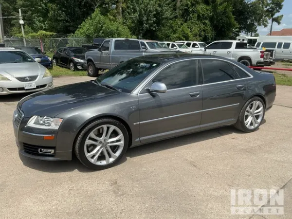 2008 Audi S8Q