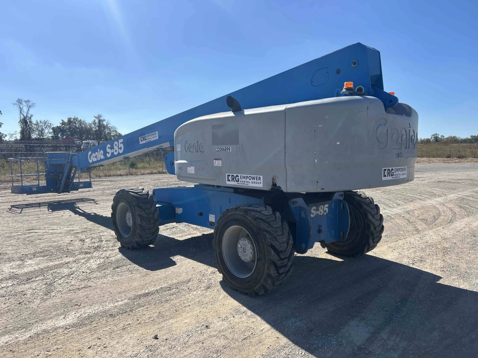 2012 Genie S-85