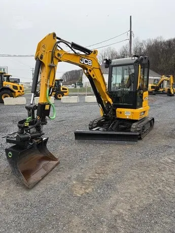2023 JCB 35Z-1