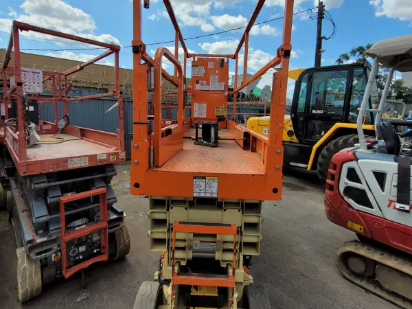 2017 JLG 2632ES