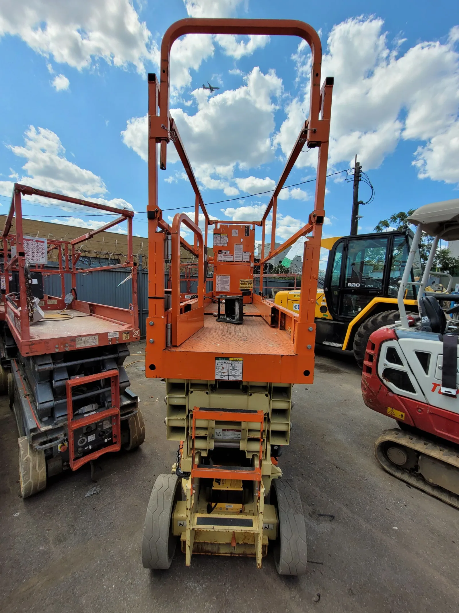 2017 JLG 2632ES