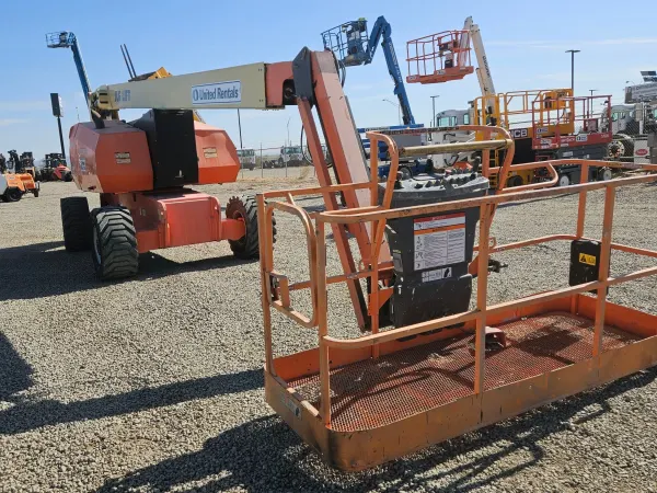 2011 JLG 800AJ Articulating