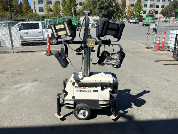 2018 Magnum (Generac) PLT240