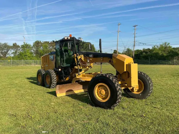 2021 Caterpillar 140