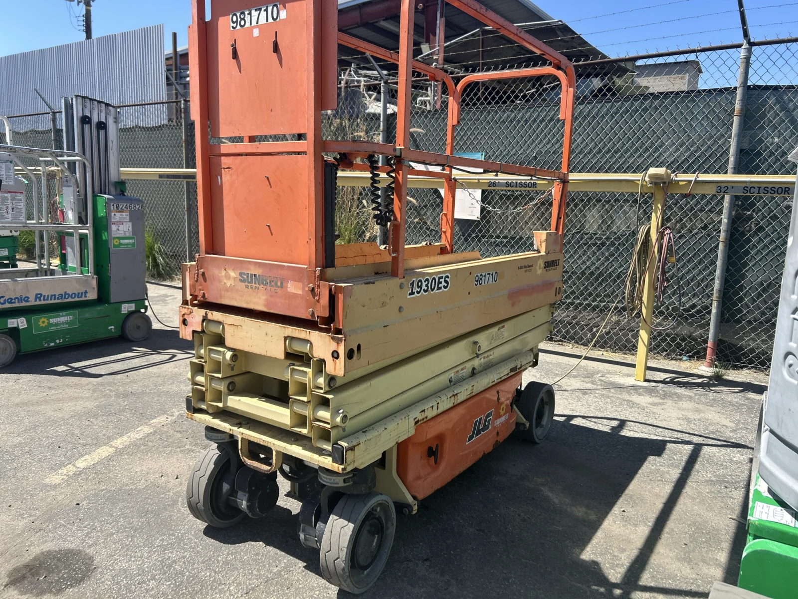 2017 JLG 1930ES