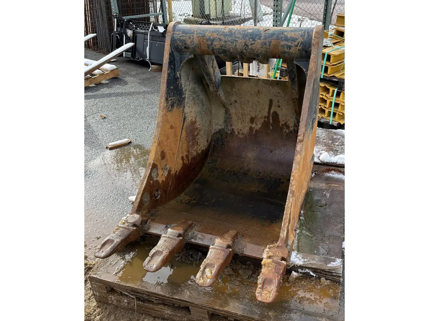 2016 Caterpillar M314F/M318F/M322F 36" BUCKET