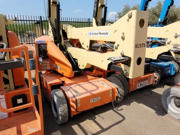 2016 JLG E400AJPN Articulating