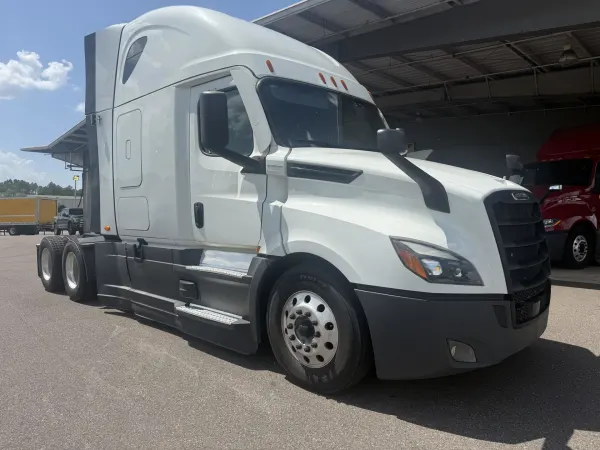 2022 Freightliner Cascadia
