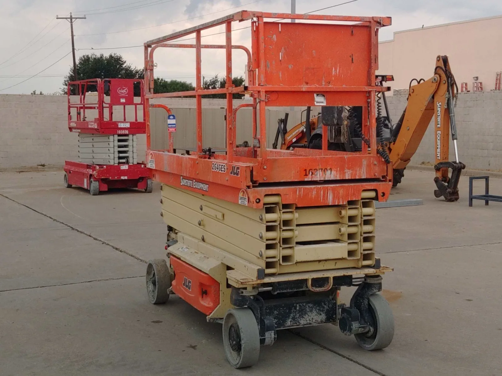 2017 JLG 2646ES