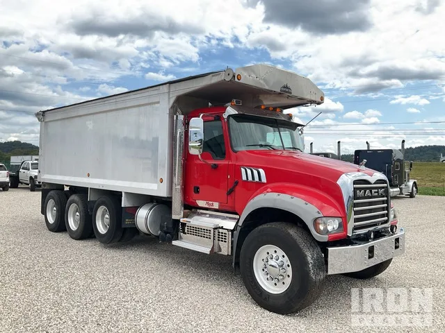 2019 Mack GR64F