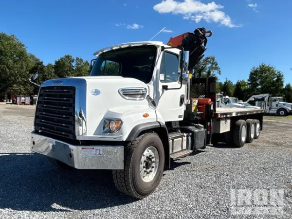 2015 Freightliner 108SD