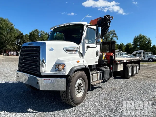 2015 Freightliner 108SD