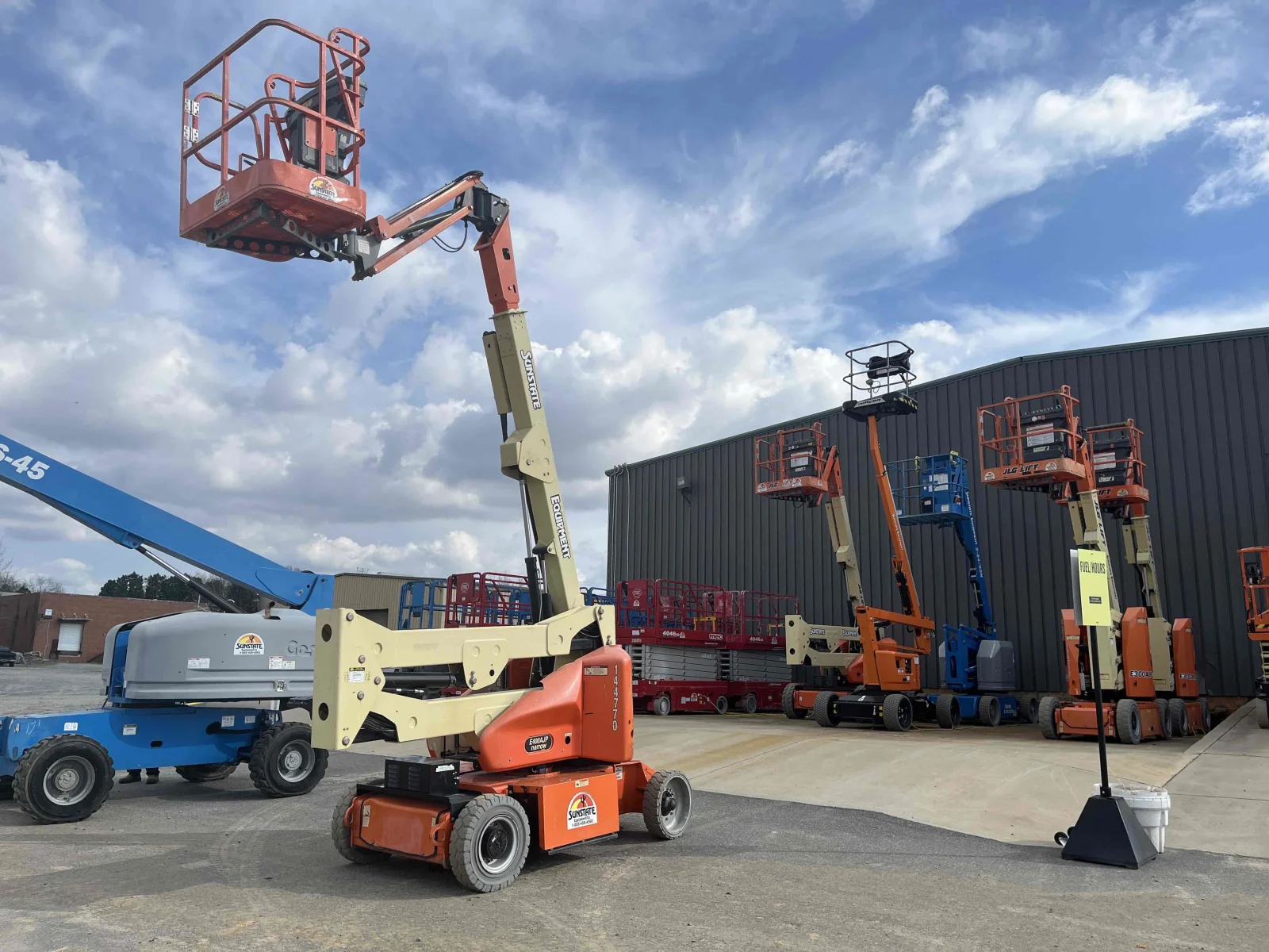 2015 JLG E400AJPN