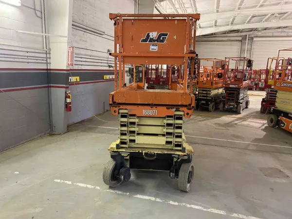 2017 JLG 3246ES