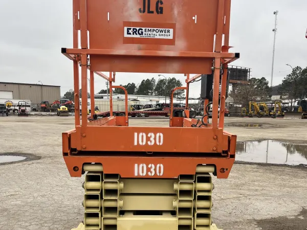 2015 JLG 3246ES