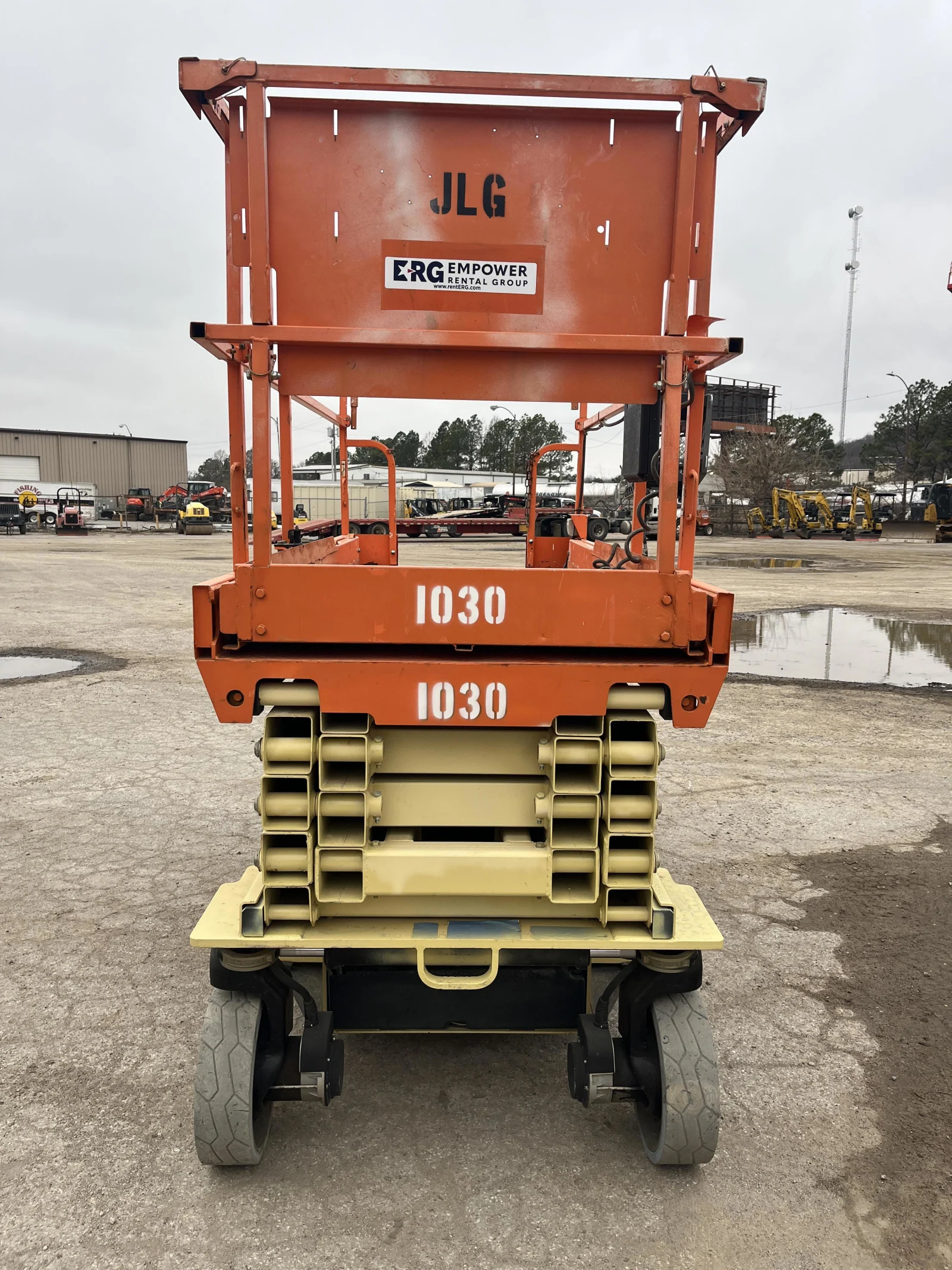 2015 JLG 3246ES
