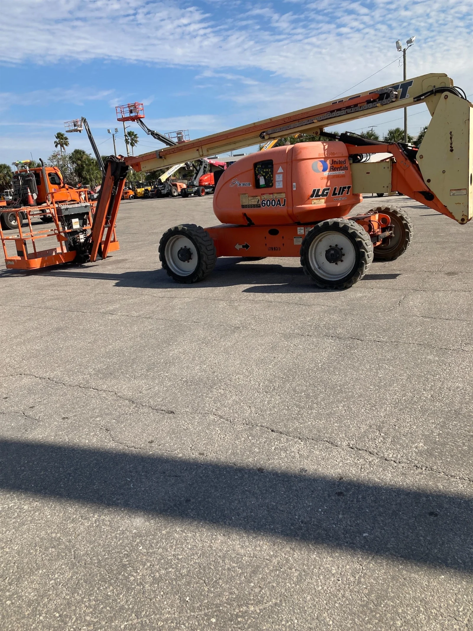 2016 JLG 600AJ Articulating